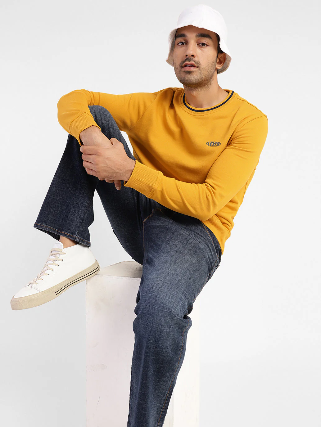 Men's Solid Crew Neck Sweatshirt - Image 2