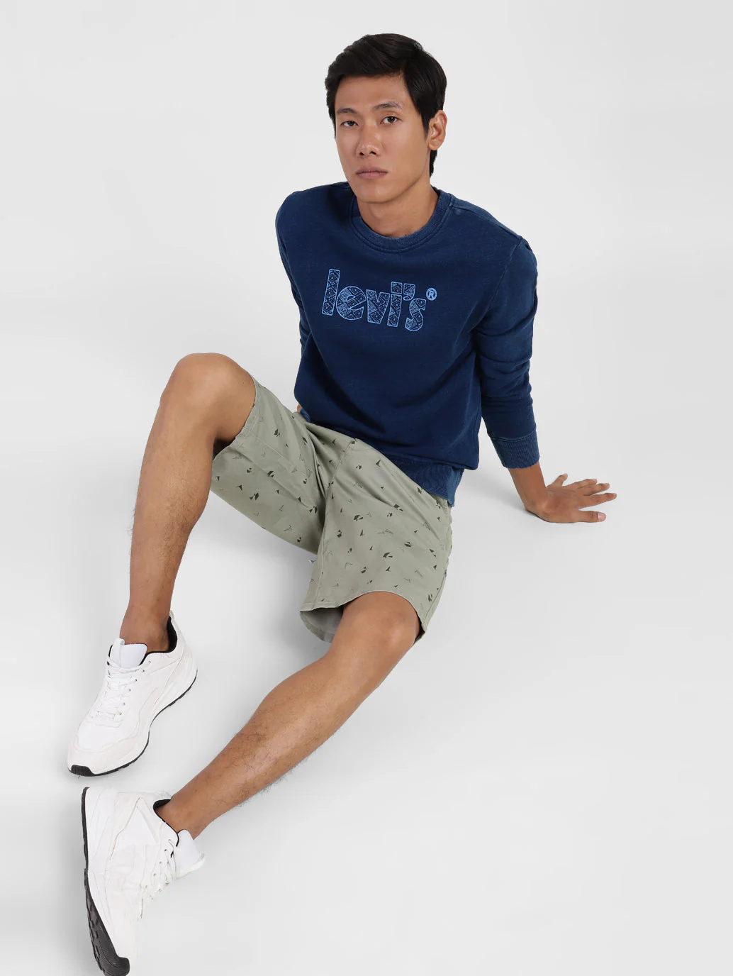 Men's Brand Logo Crew Neck Sweatshirt - Image 6