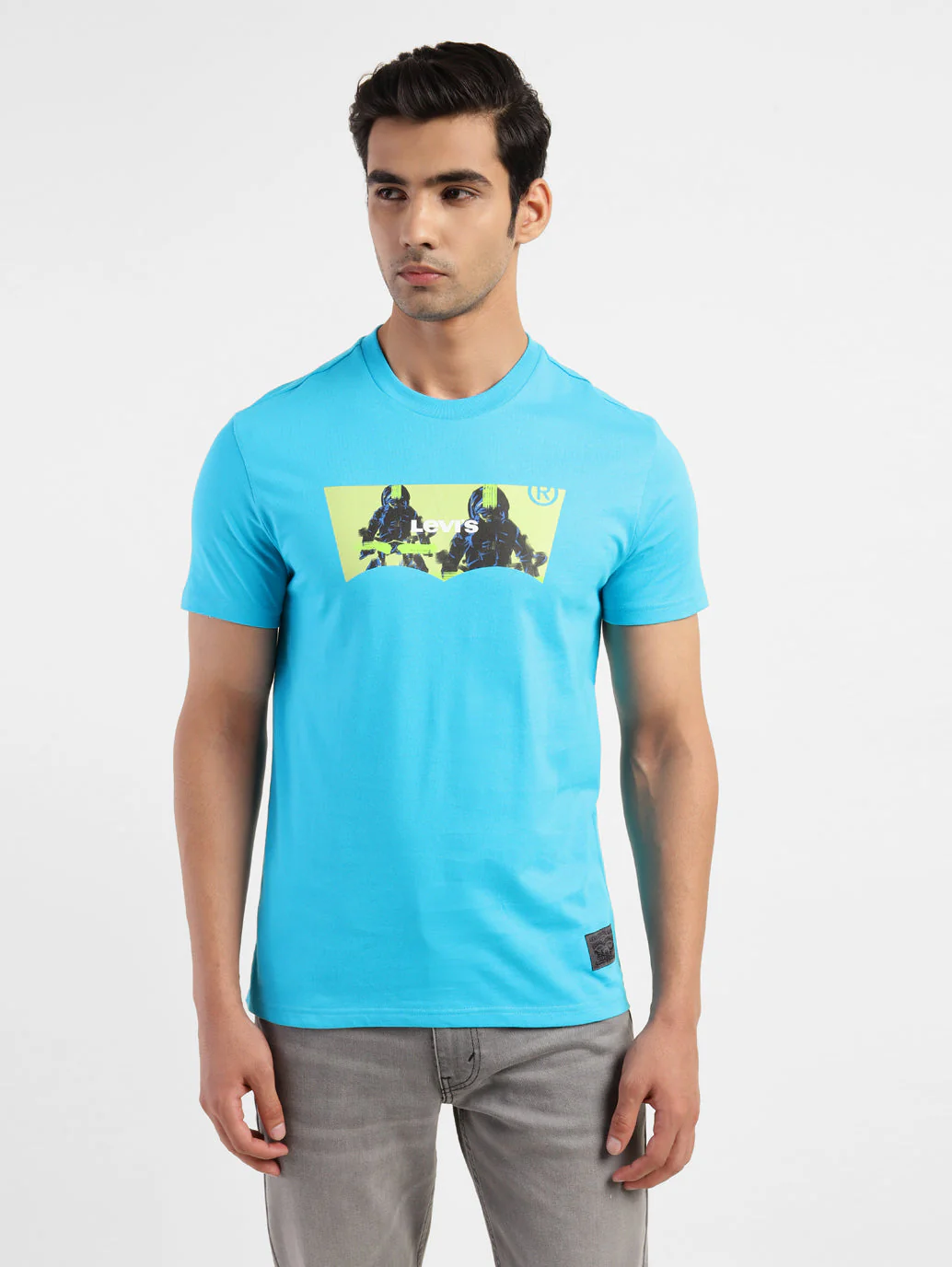 Men's Graphic Print Slim Fit T-shirt - Image 4