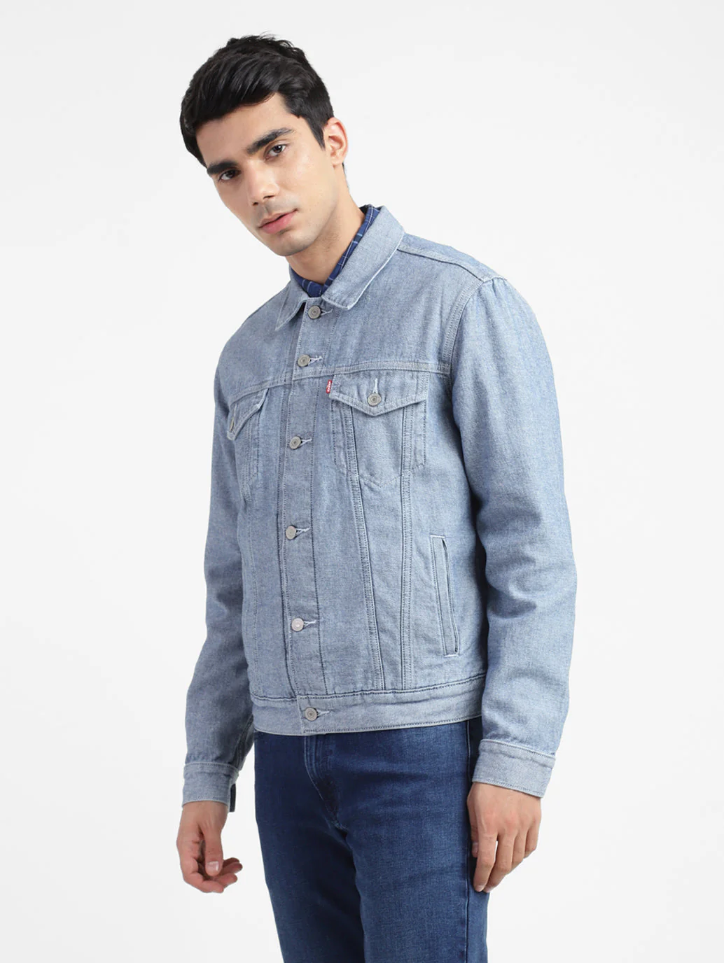 Men's Solid Spread Collar Denim Jacket - Image 4