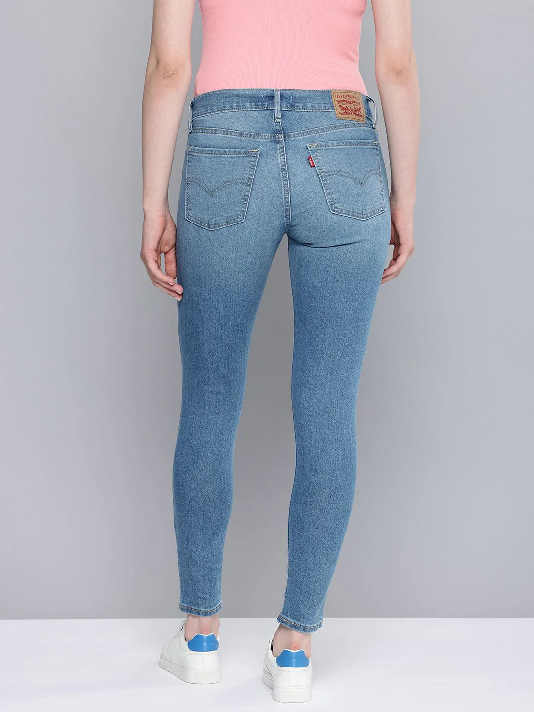 Women's 710 Blue Skinny Fit Mid Rise Jeans - Image 4