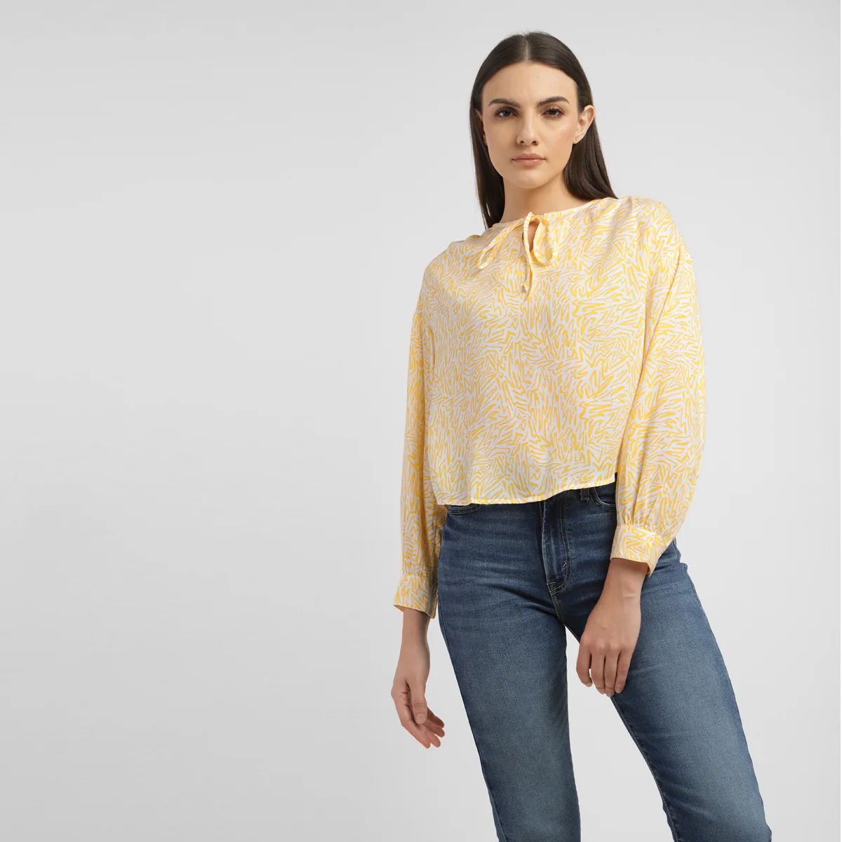 Women Regular Fit Tops - Image 5