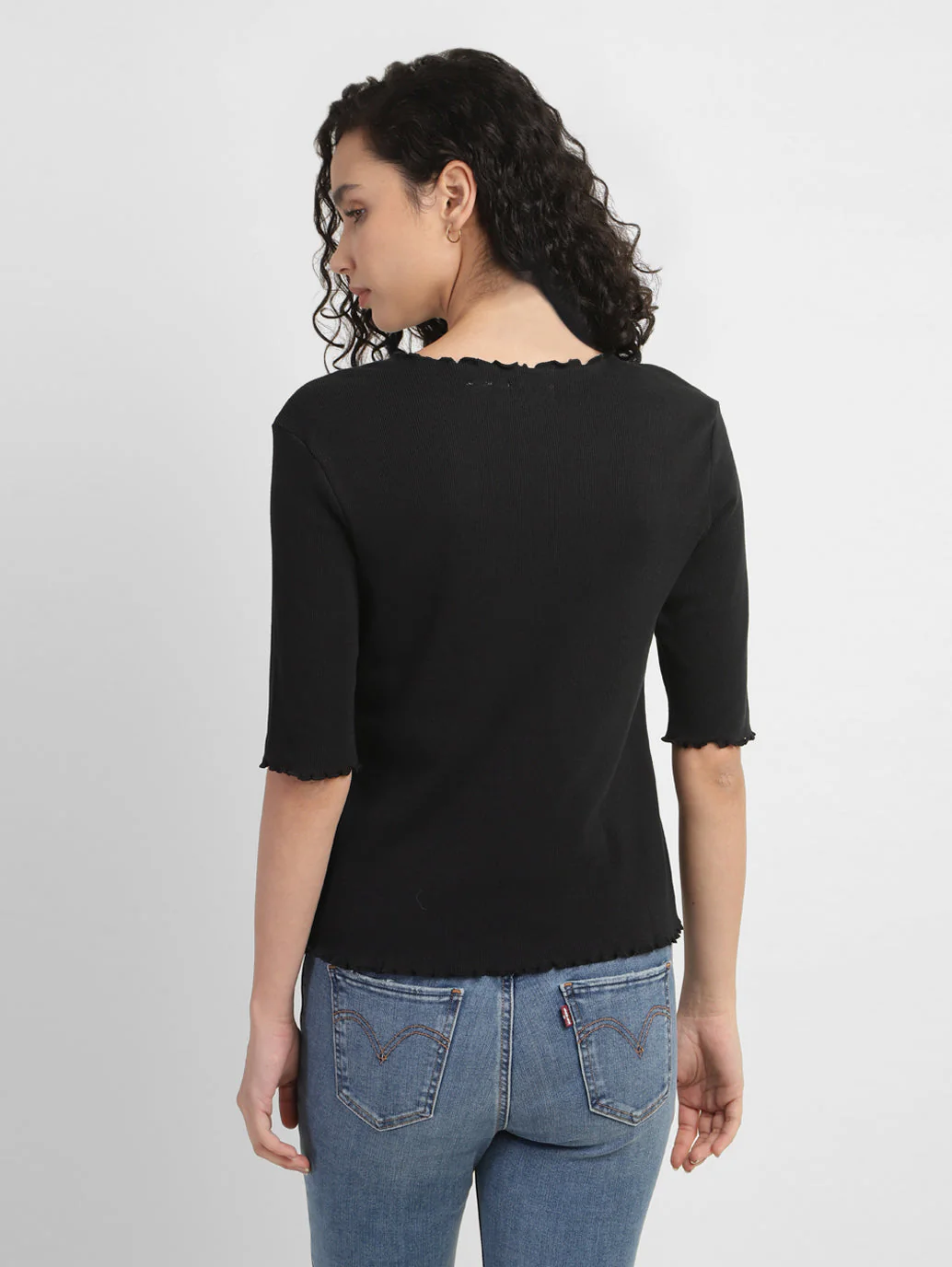 Women's Solid Round NeckT-shirt - Image 3
