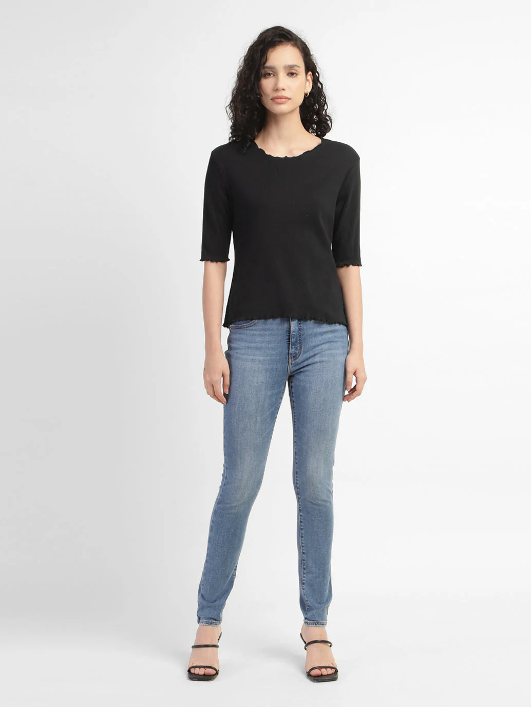 Women's Solid Round NeckT-shirt - Image 5