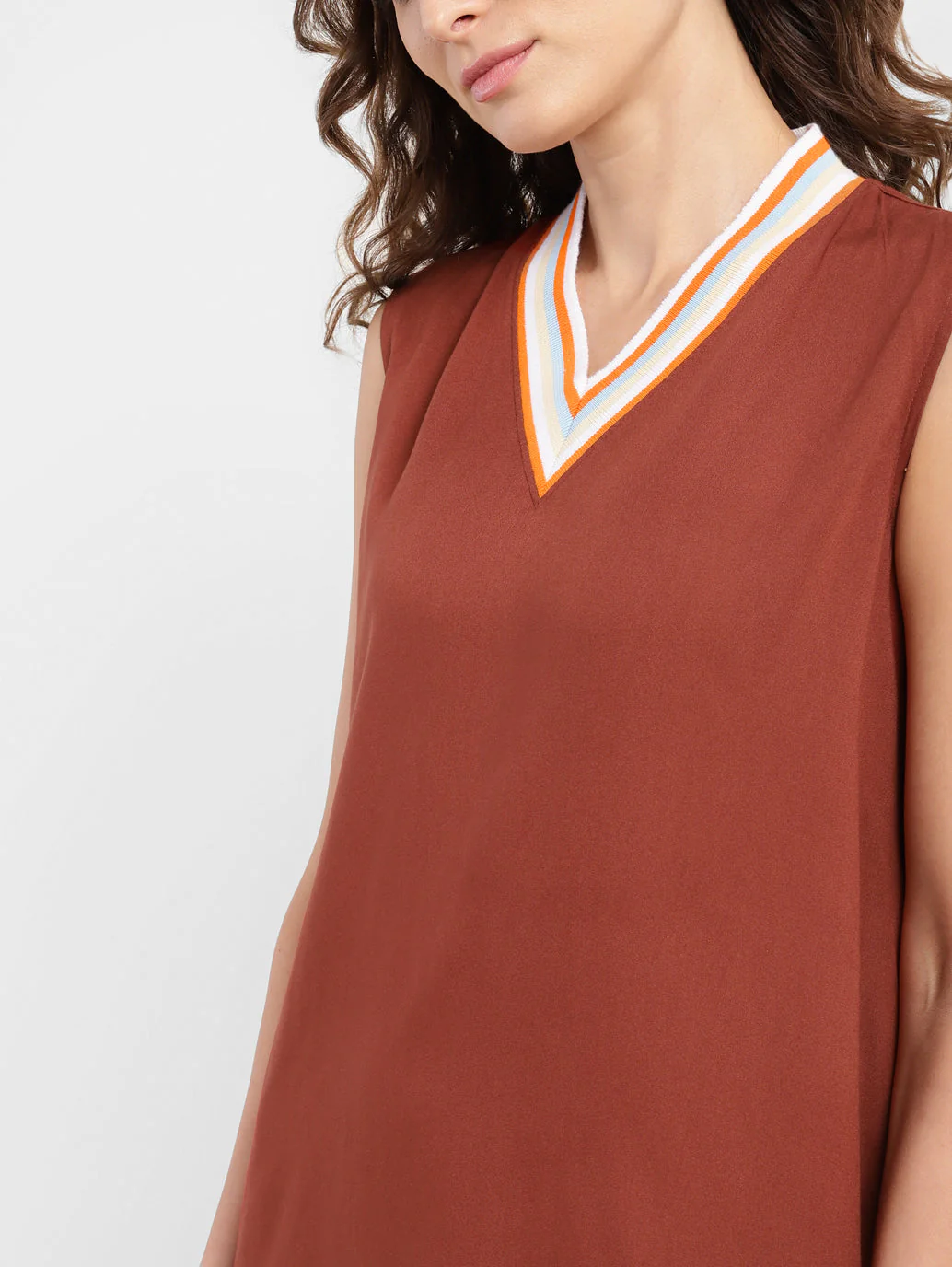 Women's Solid Round Neck Dress - Image 4