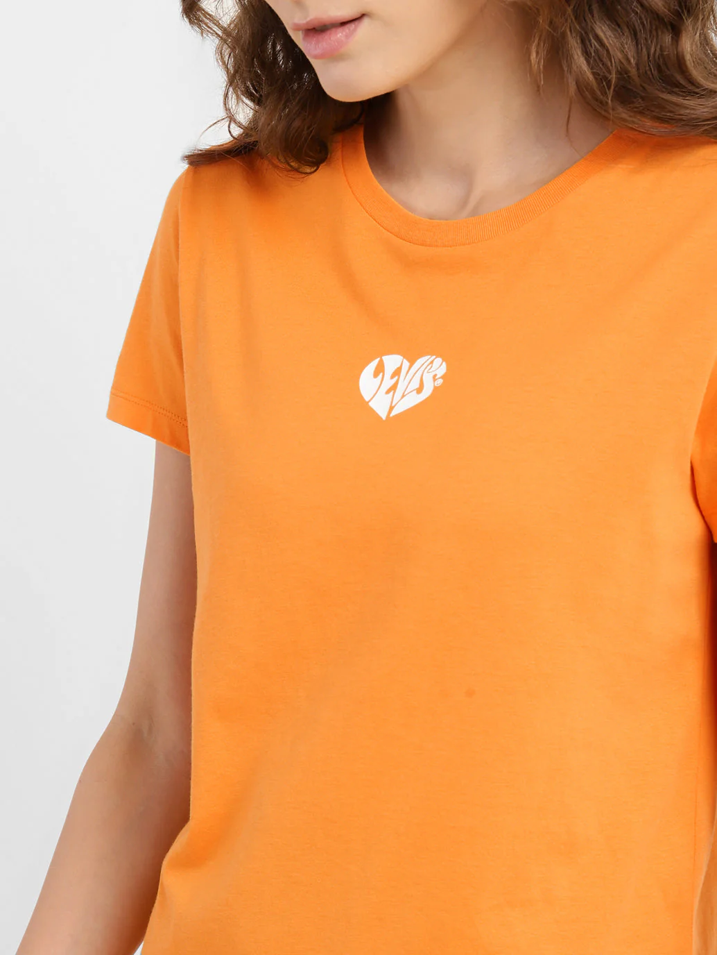 Women's Solid Crew Neck T-shirt - Image 4