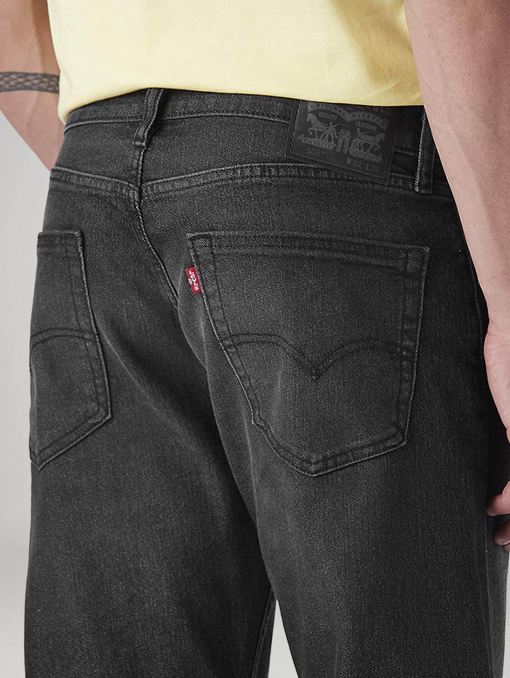 Men's 505 Black Straight Fit Mid Rise Jeans - Image 5