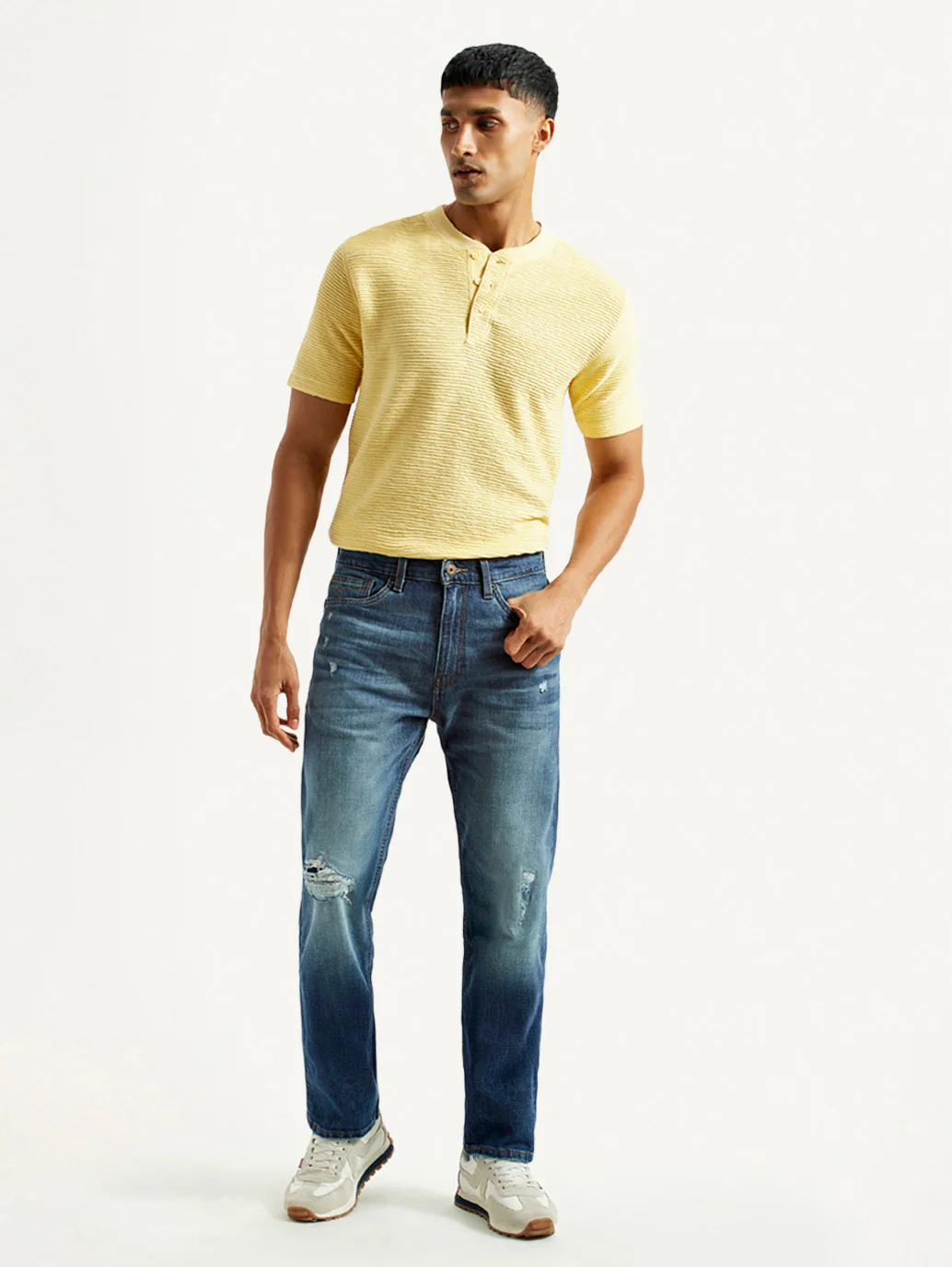 Men's 505 Blue Straight Fit Mid Rise Jeans - Image 2