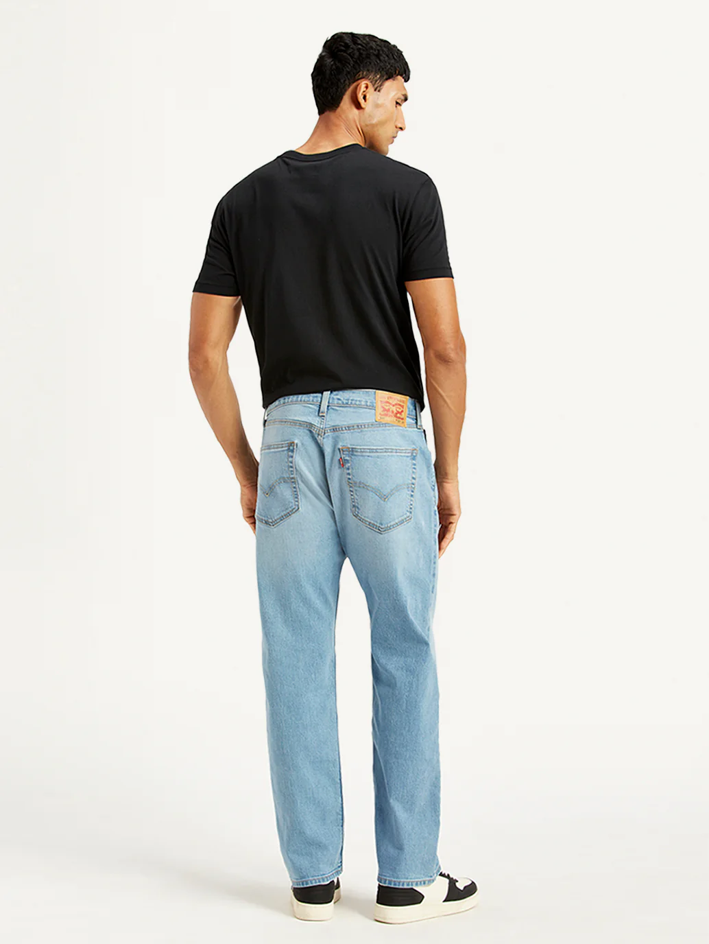 Men's 505 Light Blue Straight Fit Mid Rise Jeans - Image 5