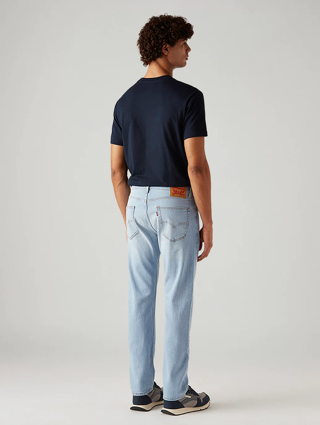 Men's 505 Light Blue Straight Fit Mid Rise Jeans - Image 3