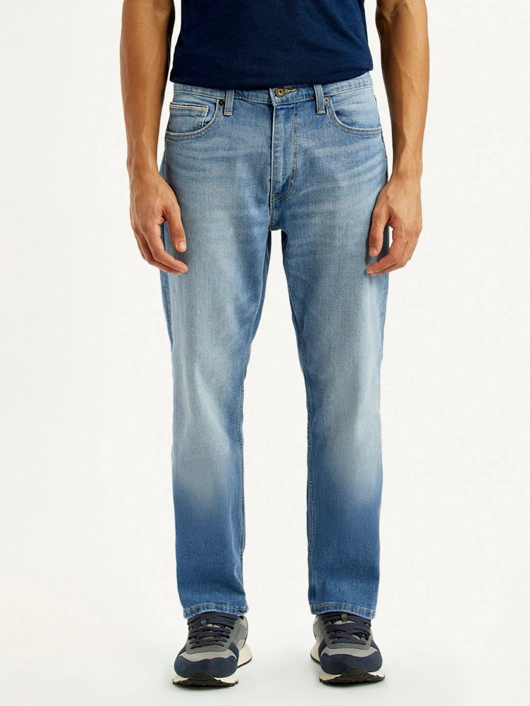 Men's 505 Light Blue Straight Fit Mid Rise Jeans - Image 3