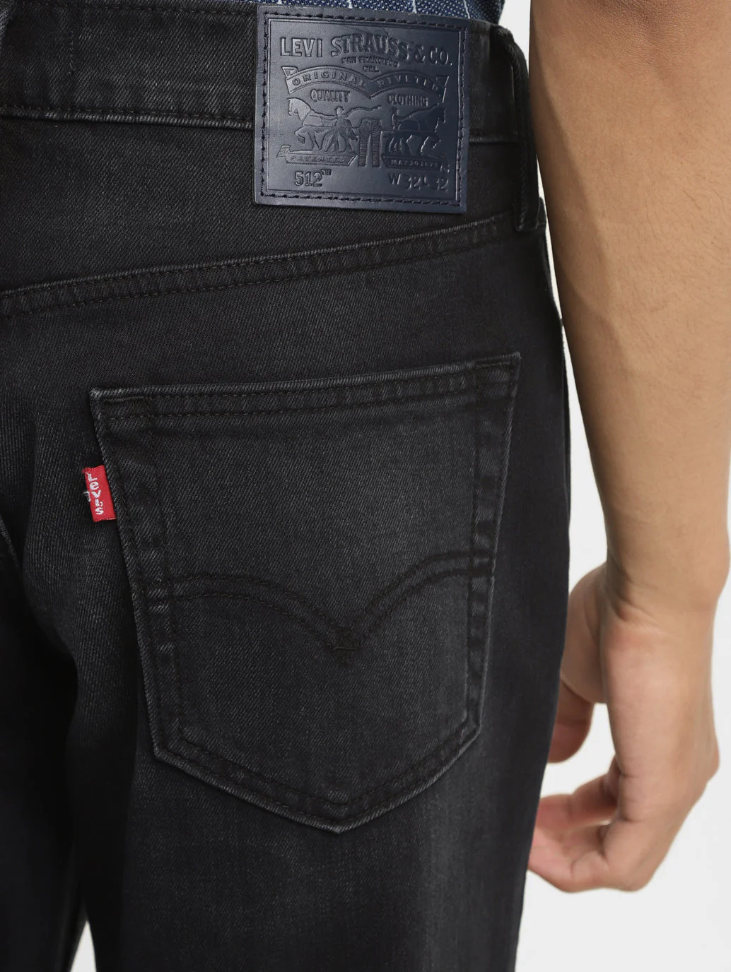 Men's 511 Black Slim Fit Mid Rise Jeans - Image 6