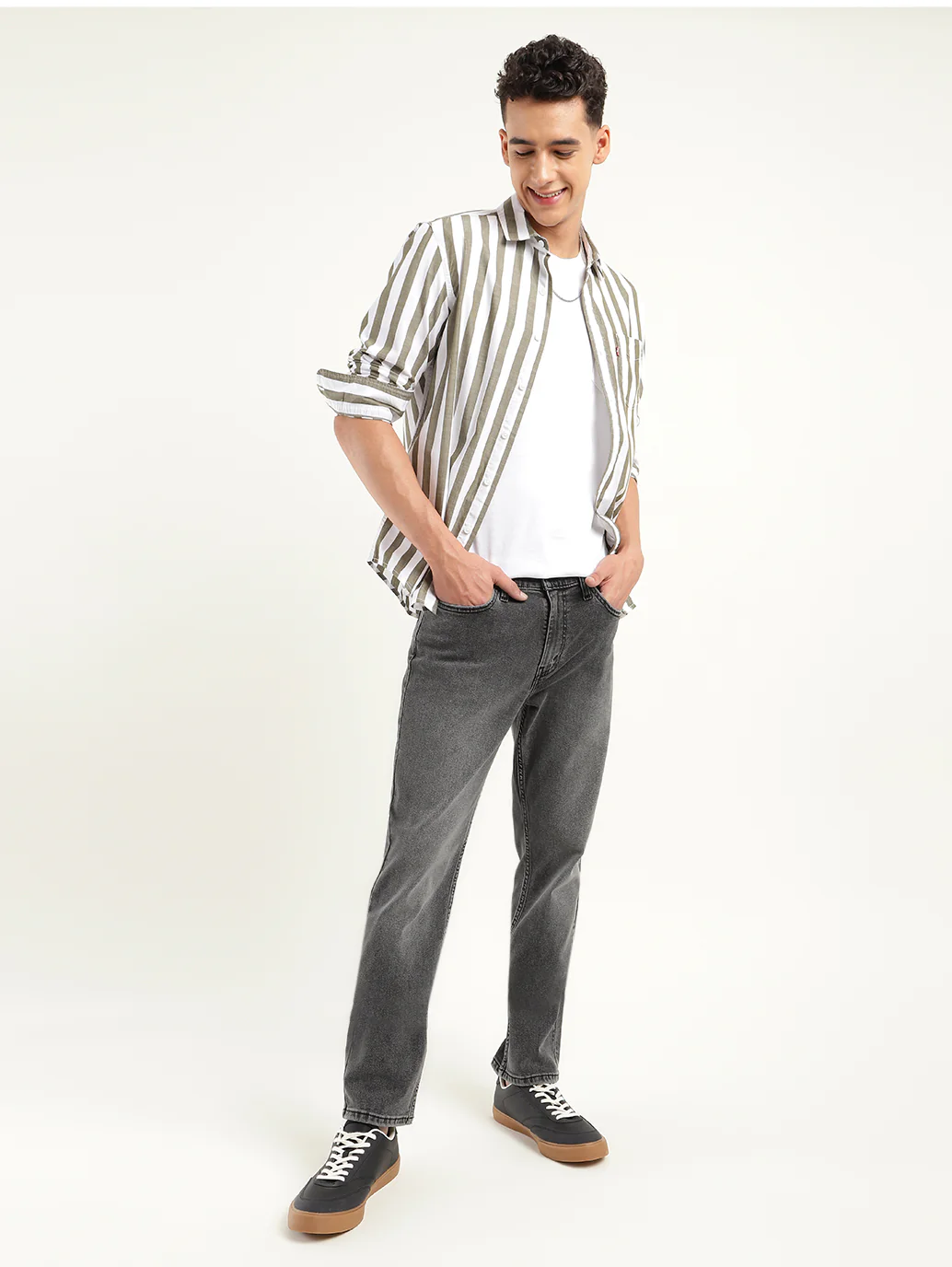 Men's 511 Black Slim Fit Mid Rise Jeans - Image 2