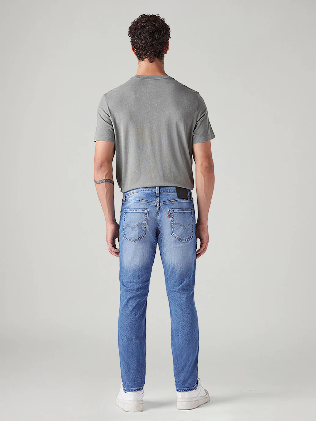 Men's 511 Light Blue Slim Fit Mid Rise Commuter Jeans - Image 4