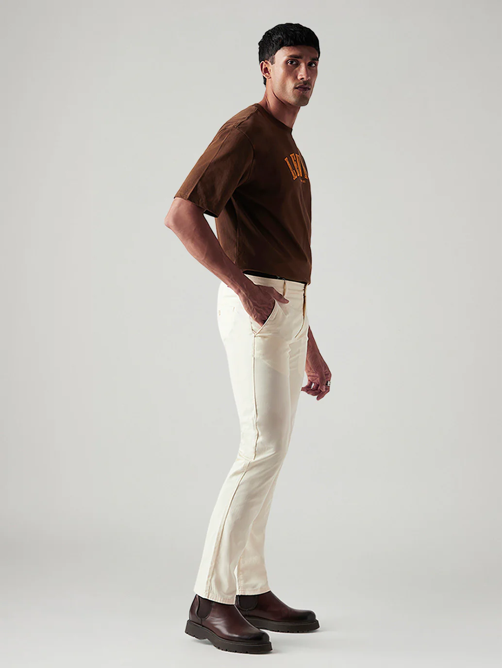 Men's 511 Off White Slim Fit Mid Rise Chinos - Image 7