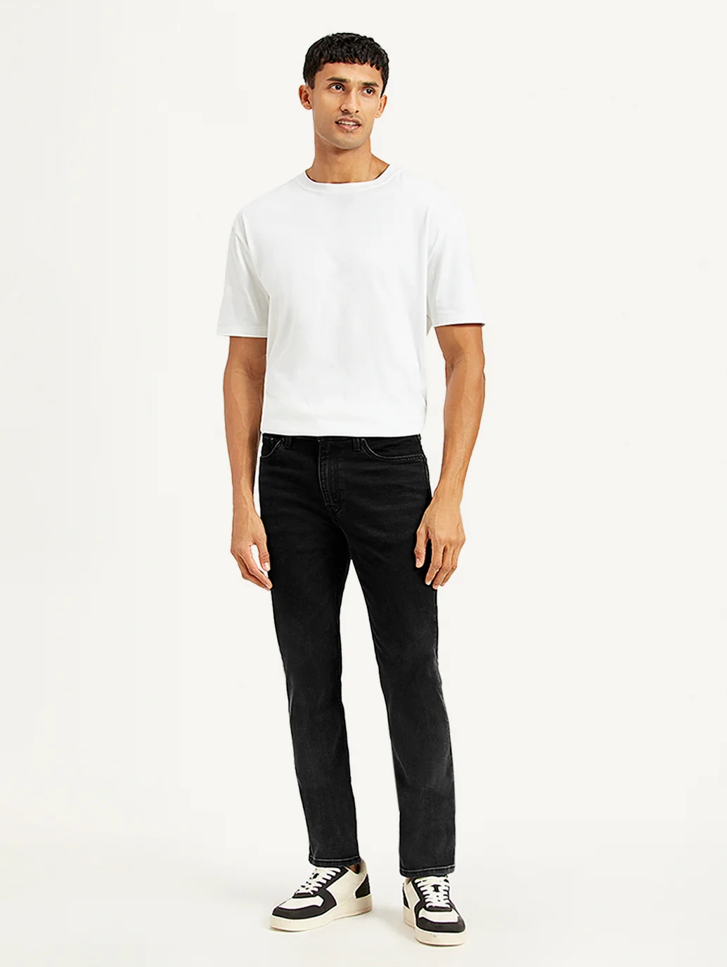 Men's 511 Black Slim Fit Mid Rise Jeans - Image 2