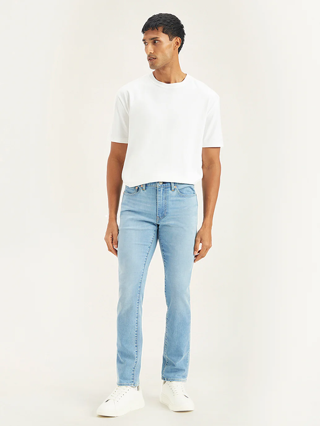 Men's 511 Light Blue Slim Fit Mid Rise Jeans - Image 2
