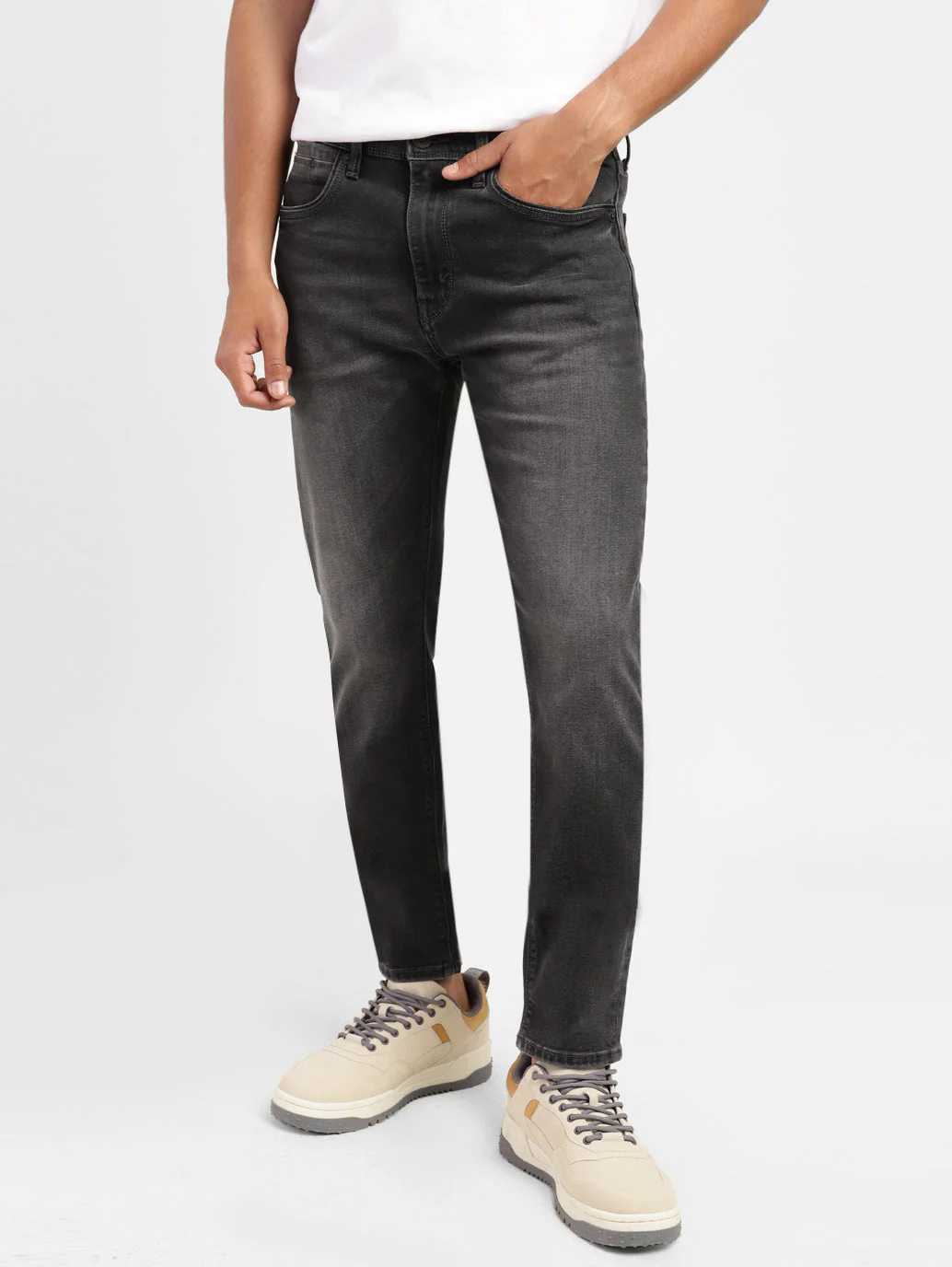 Men's 512 Black Slim Tapered Fit Mid Rise Jeans - Image 2