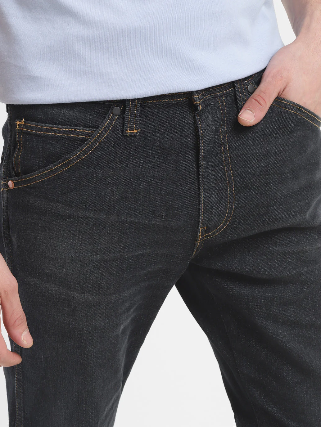 Men's 512 Black Slim Tapered Fit Mid Rise Jeans - Image 7