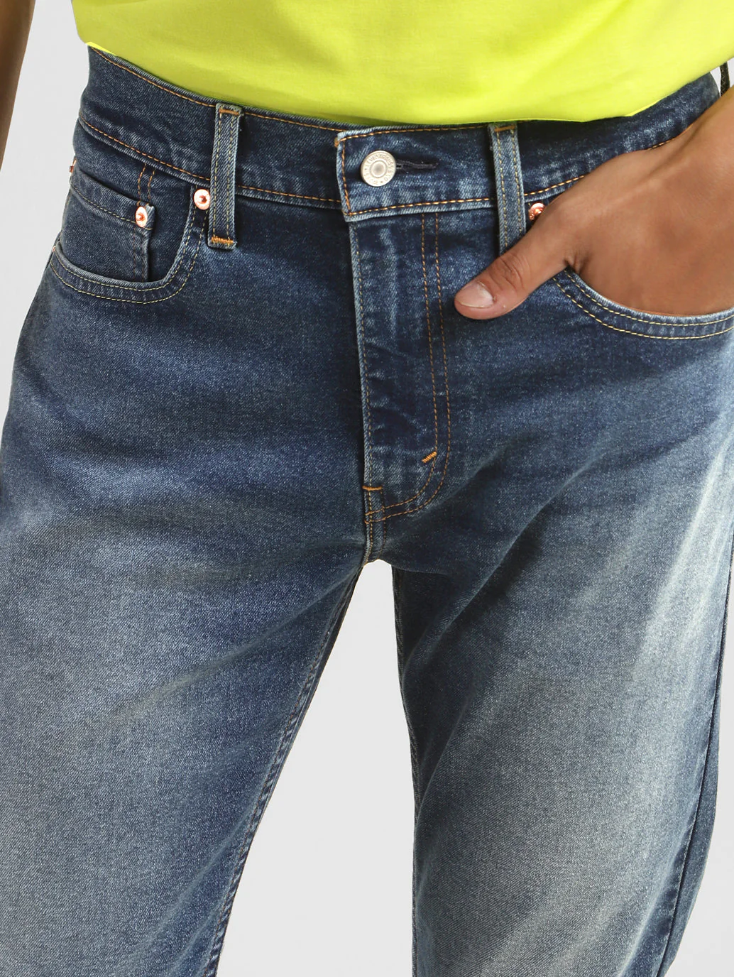 Men's 512 Blue Slim Tapered Fit Mid Rise Jeans - Image 6