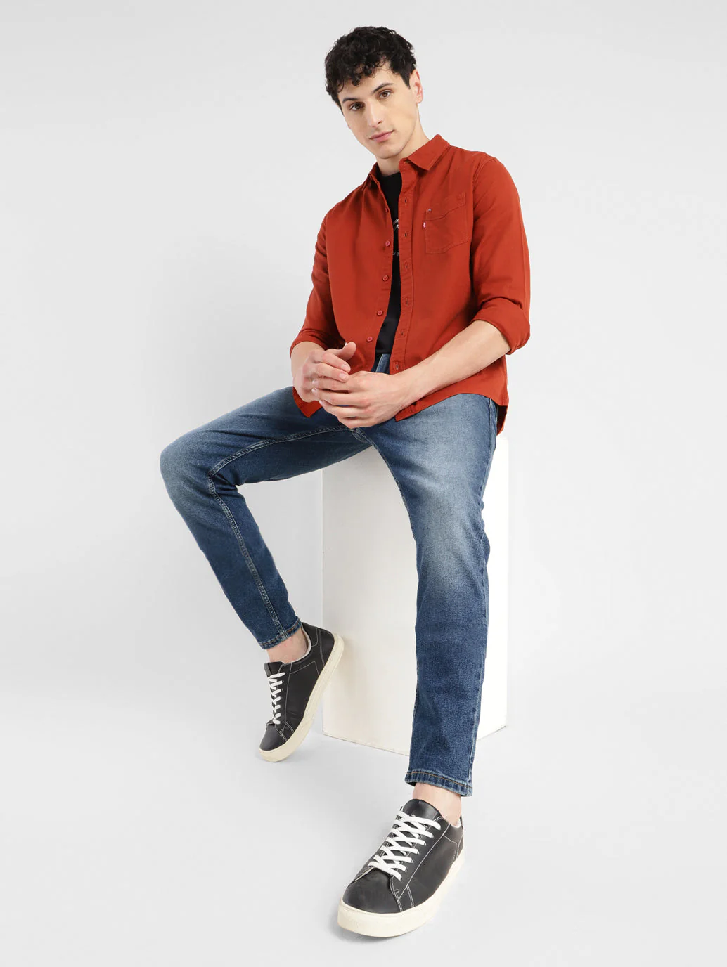 Men's 512 Blue Slim Tapered Fit Mid Rise Jeans - Image 2