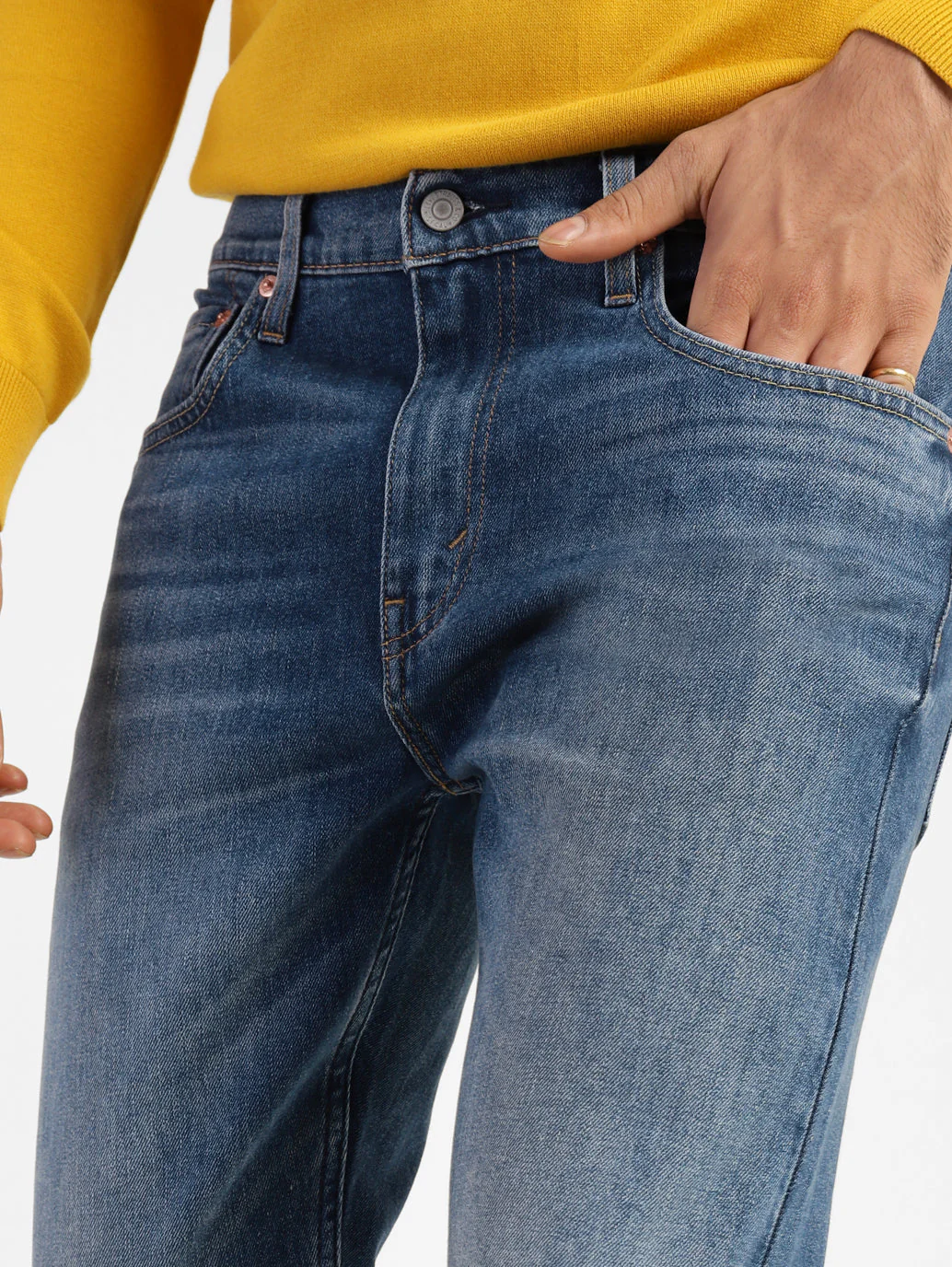 Men's 512 Blue Slim Tapered Fit Mid Rise Jeans - Image 6