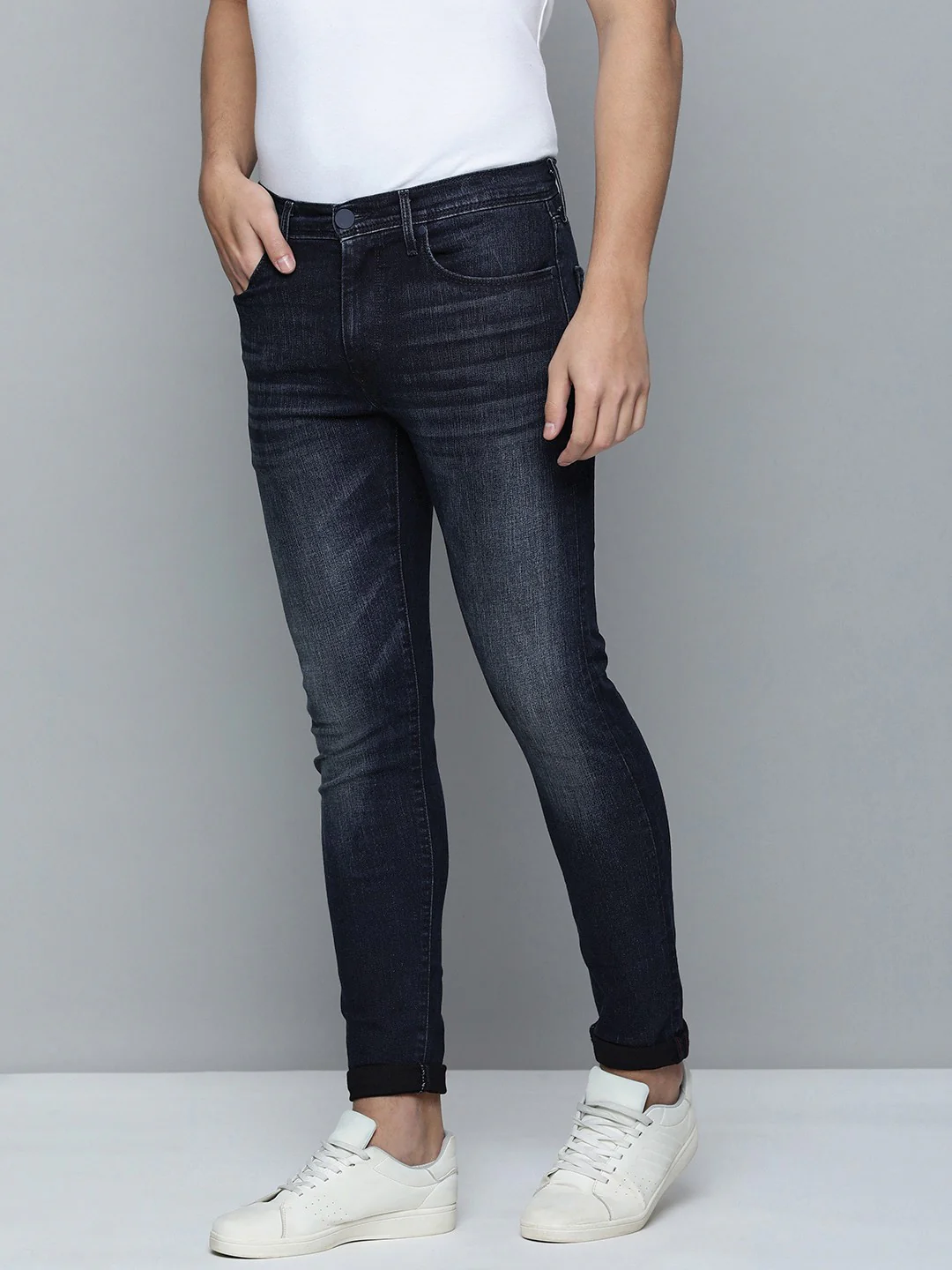 Men's Redloop 512 Blue Slim Tapered Fit Mid Rise Jeans - Image 2