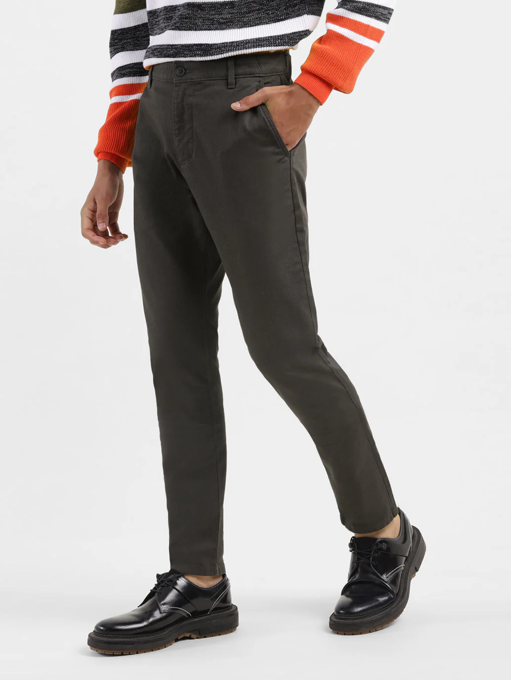 Men's 512 Brown Slim Tapered Fit Trousers - Image 6