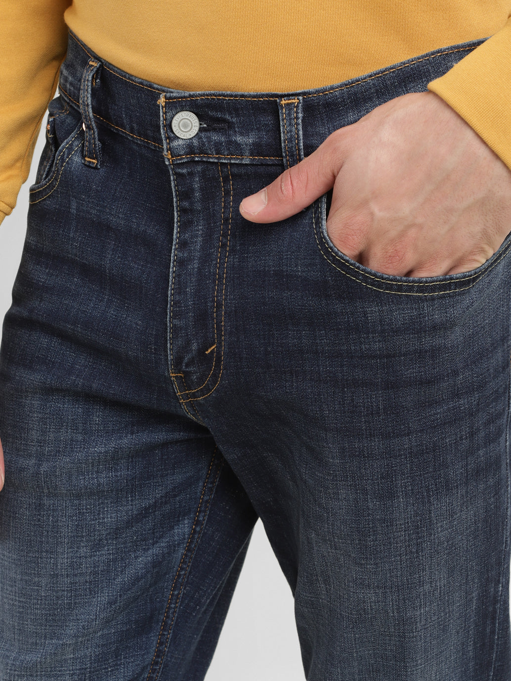 Men's 512 Blue Slim Tapered Fit Mid Rise Jeans - Image 5