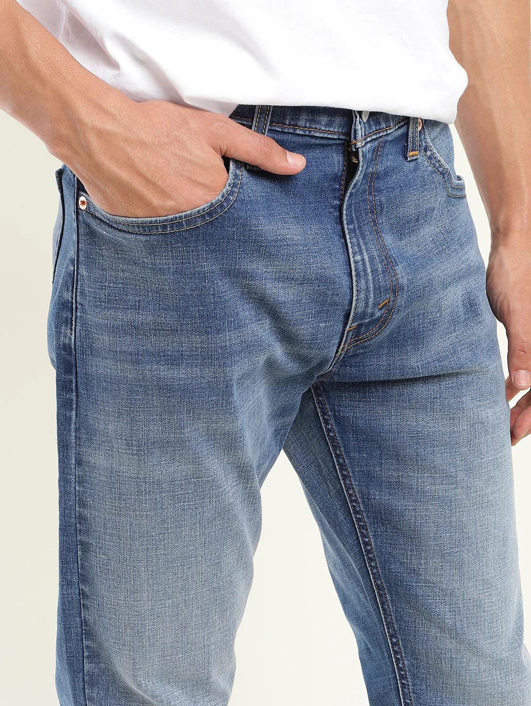 Men's 512 Blue Slim Tapered Fit Mid Rise Jeans - Image 5