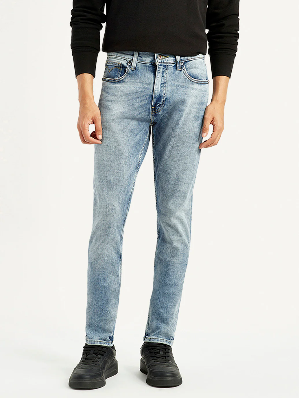 Men's 512 Light Blue Slim Tapered Fit Mid Rise Jeans - Image 2