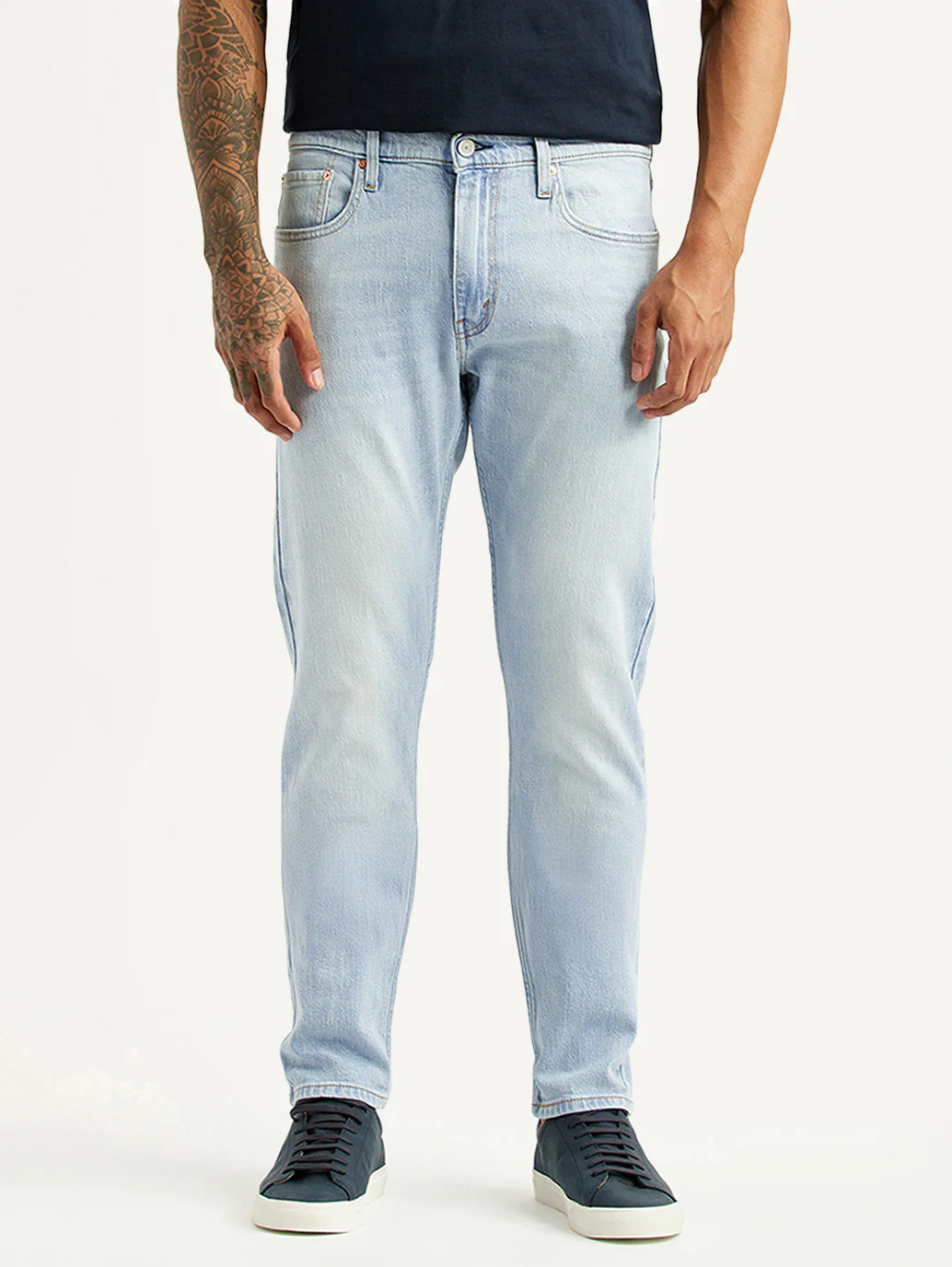 Men's 512 Light Blue Slim Tapered Fit Mid Rise Jeans - Image 2