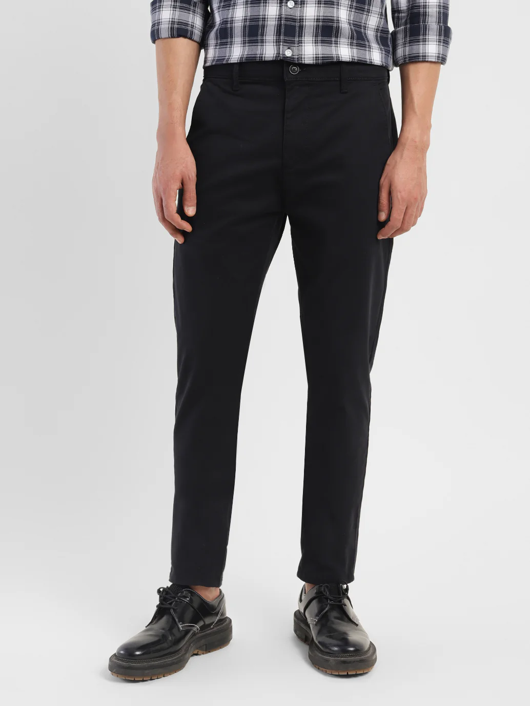 Men's 512 Black Slim Tapered Fit Chinos - Image 2