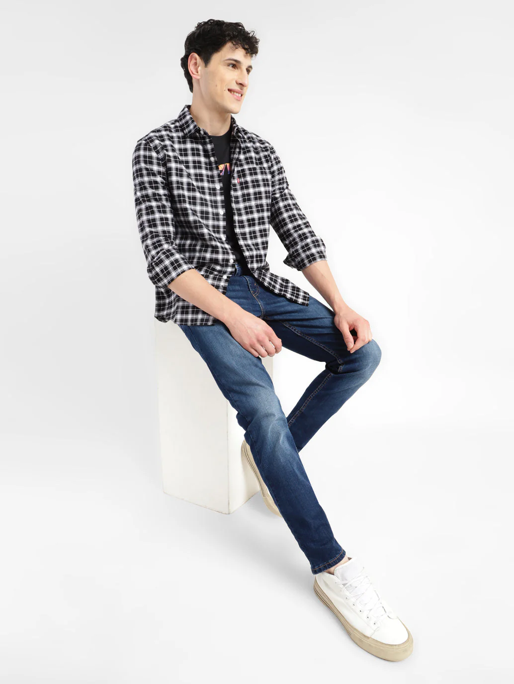 Men's 512 Navy Blue Slim Tapered Fit Mid Rise Jeans - Image 2