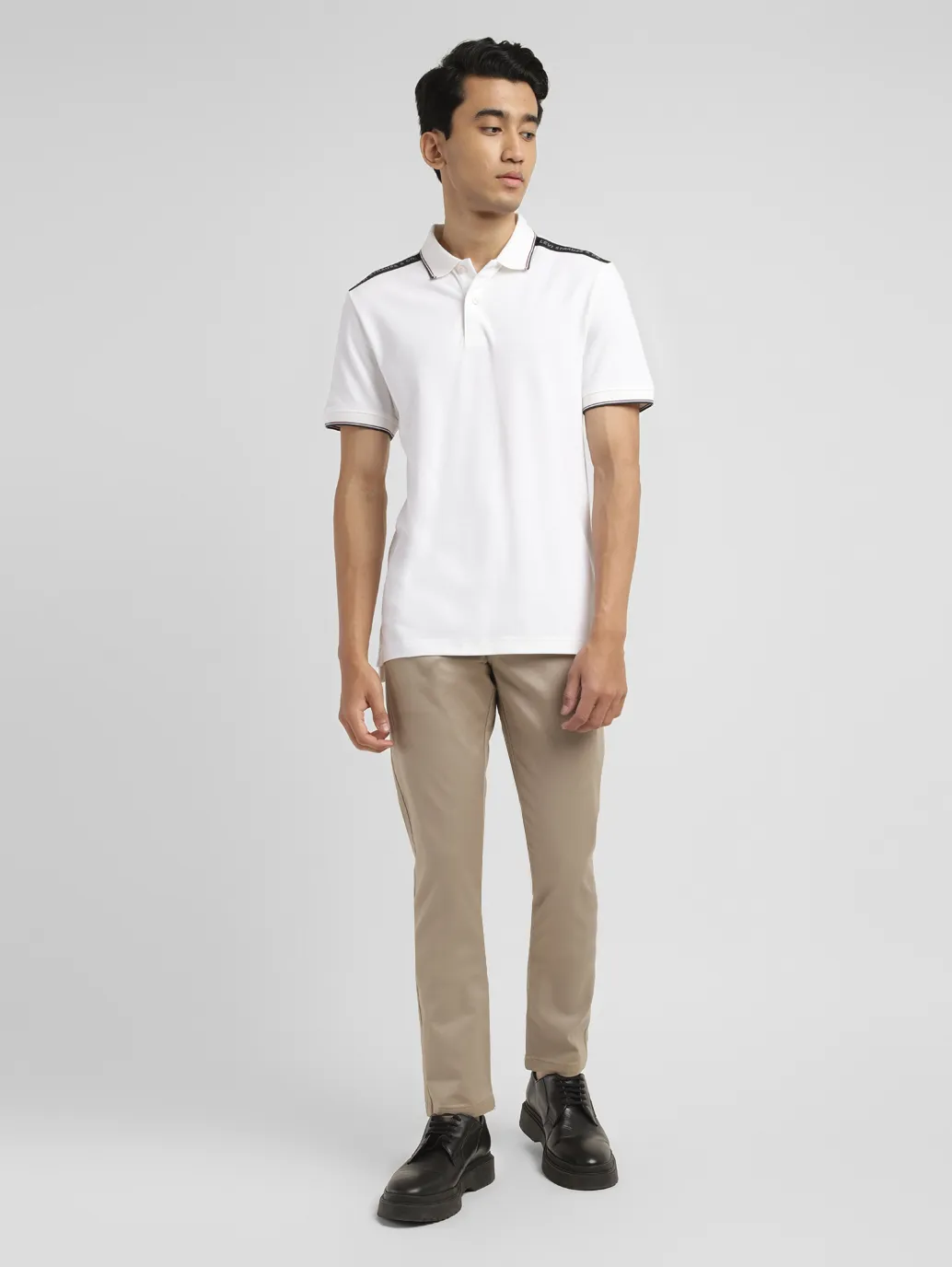 Men's  512 Slim Tapered Fit Beige Chinos - Image 9