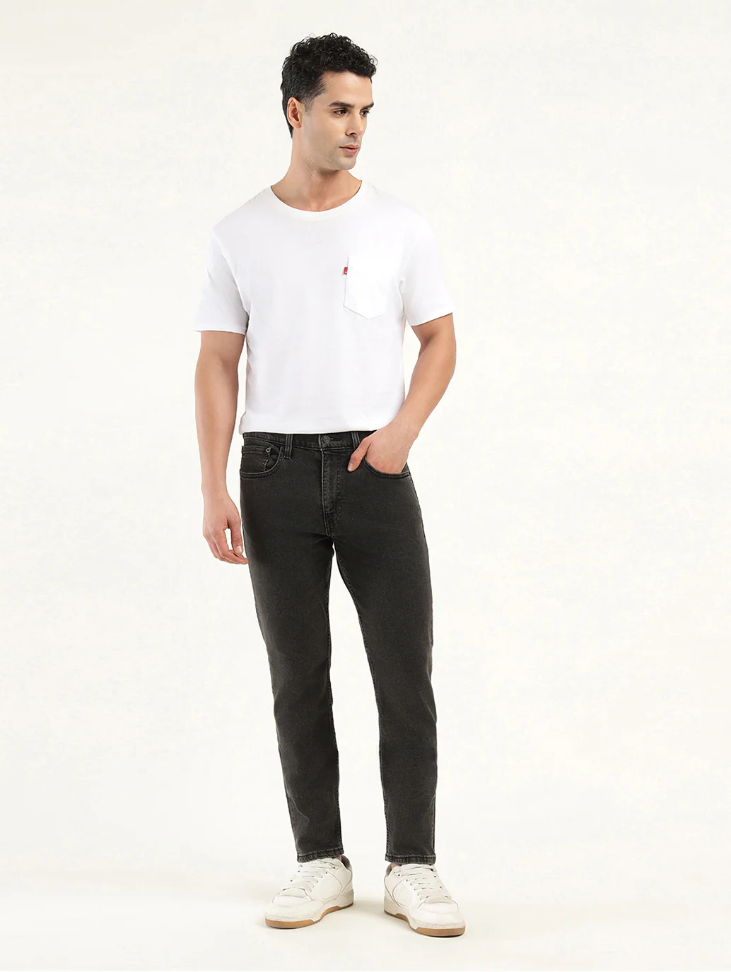 Men's 512 Black Slim Tapered Fit Mid Rise Jeans - Image 2