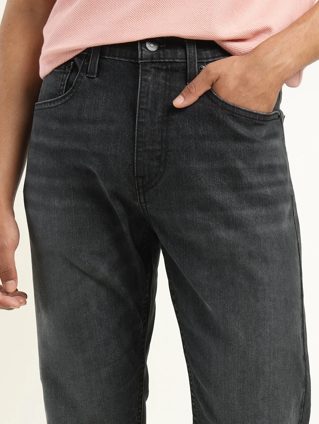 Men's 512 Black Slim Tapered Fit Mid Rise Jeans - Image 5