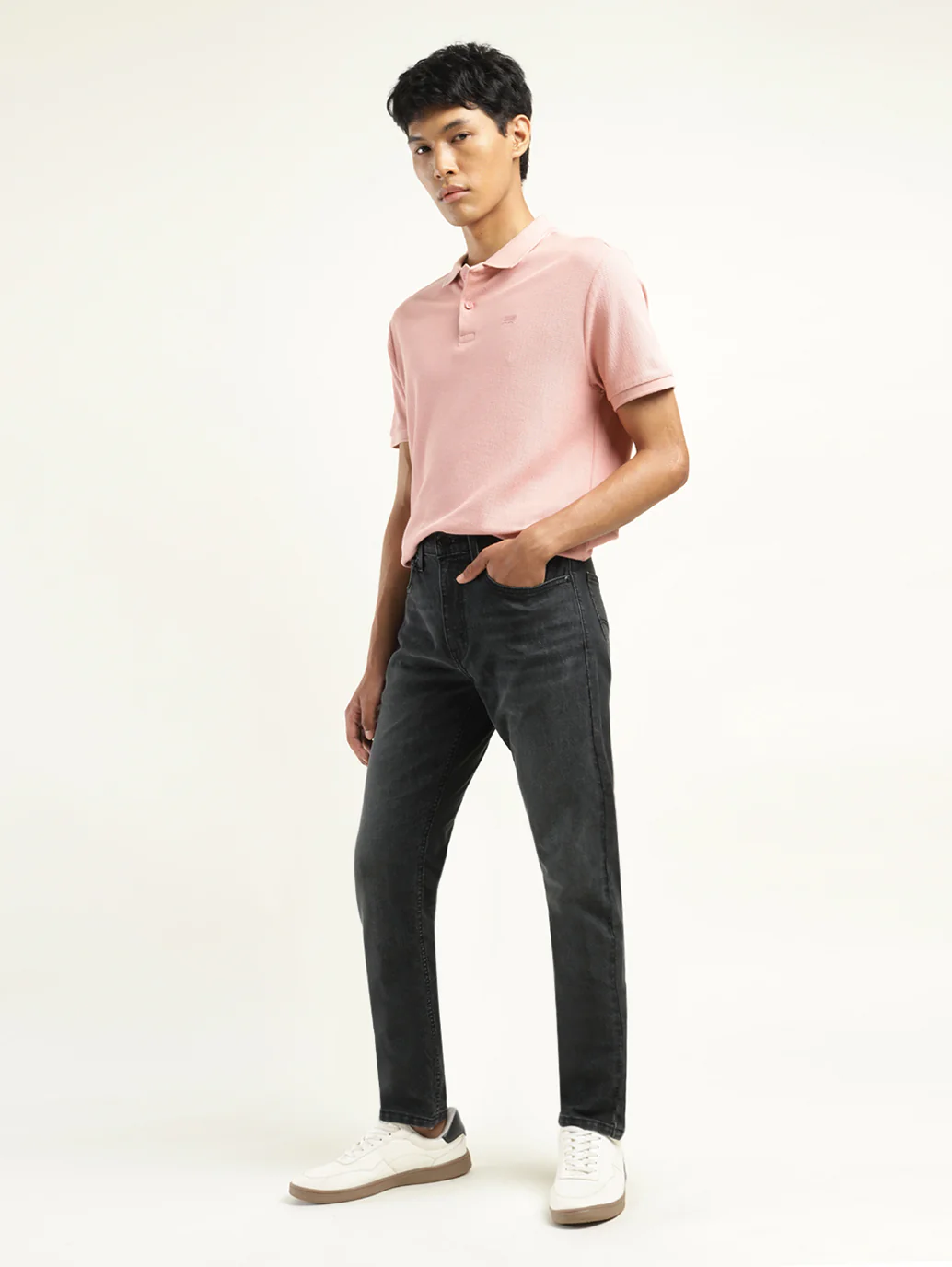 Men's 512 Black Slim Tapered Fit Mid Rise Jeans - Image 6