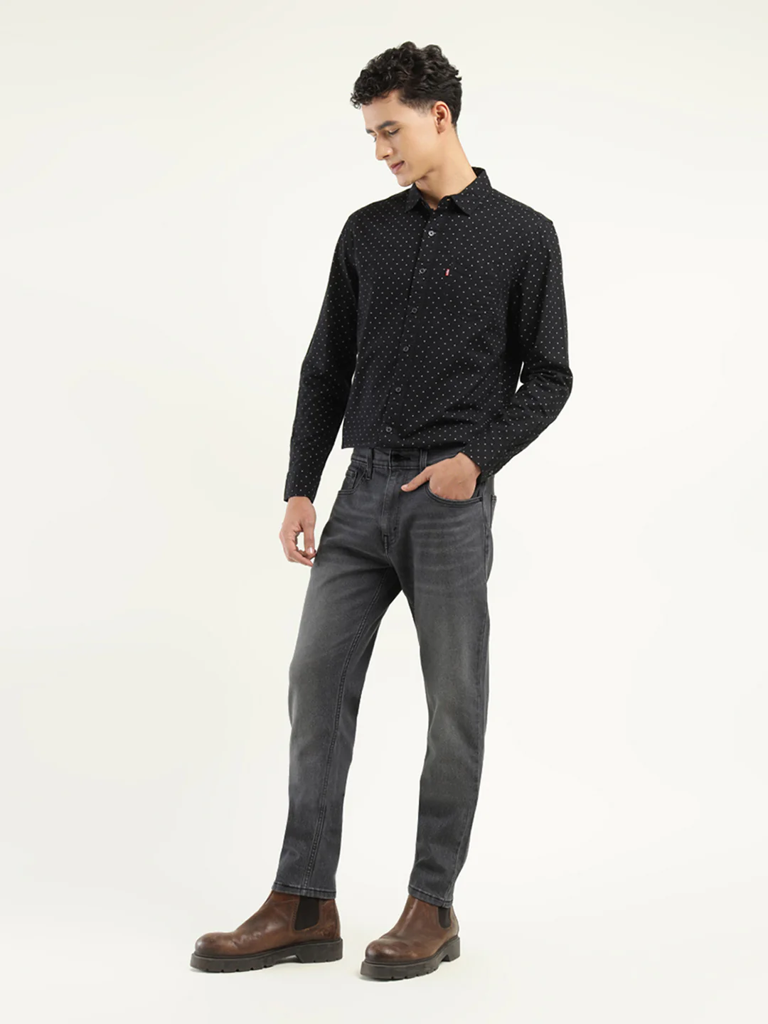 Men's 512 Black Slim Tapered Fit Mid Rise Jeans - Image 5