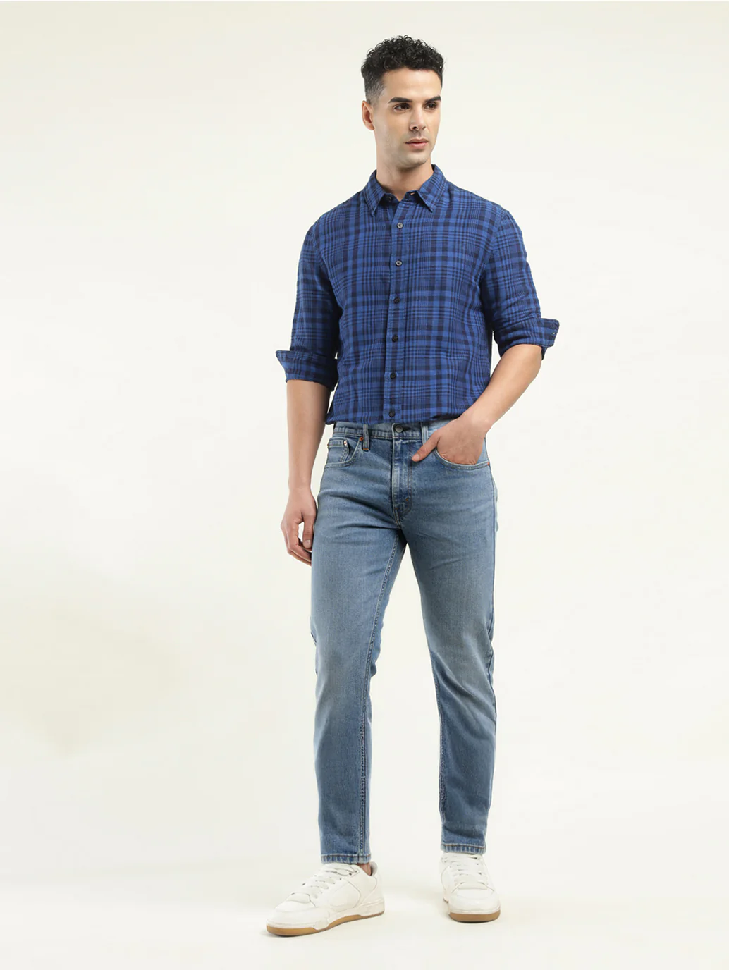 Men's 512 Indigo Slim Tapered Fit Mid Rise Jeans - Image 2