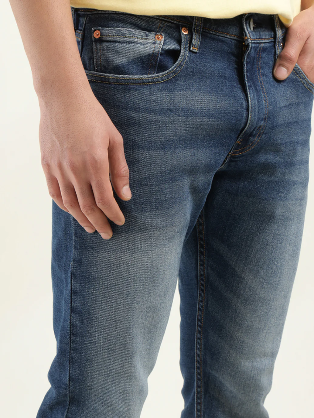 Men's 512 Indigo Slim Tapered Fit Mid Rise Jeans - Image 5