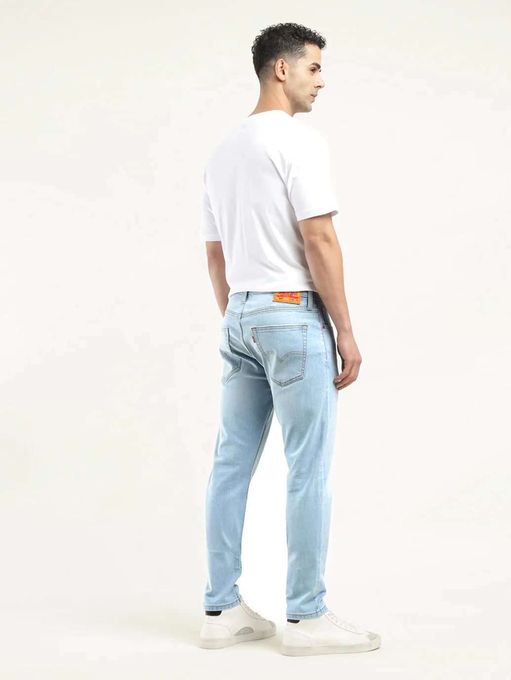 Men's 512 Light Blue Slim Tapered Fit Mid Rise Jeans - Image 3