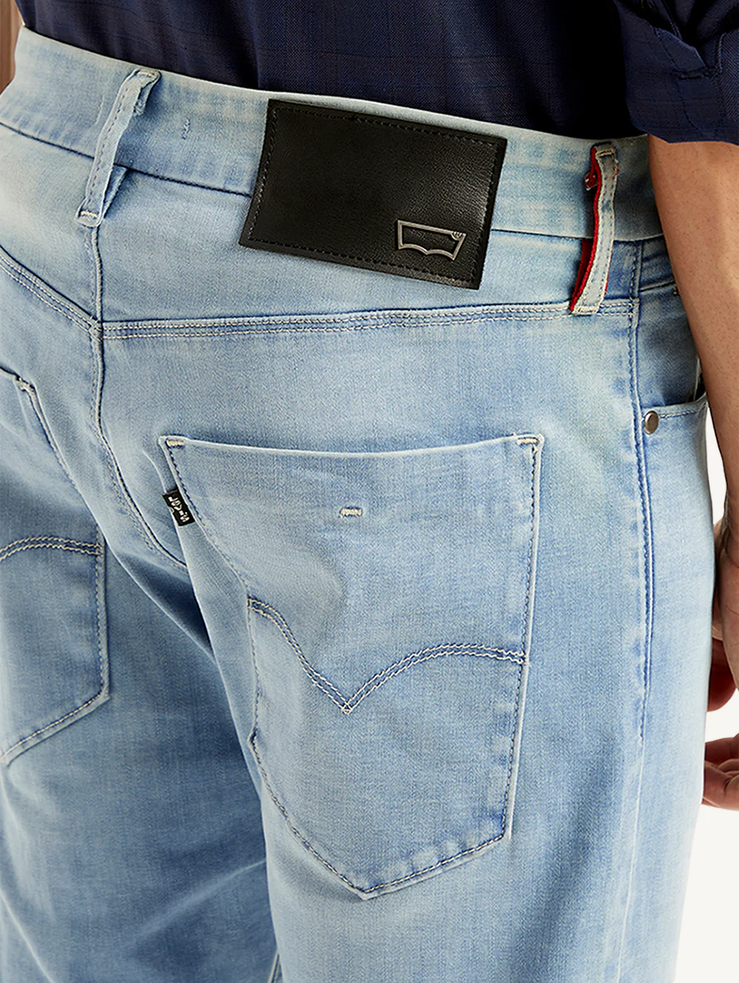 Men's Redloop 512 Light Blue Slim Tapered Fit Mid Rise Jeans - Image 6