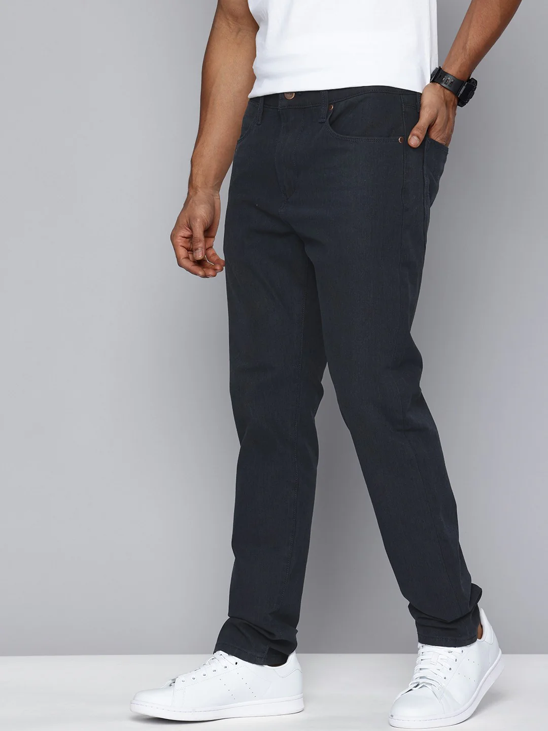 Men's Redloop 512 Navy Blue Slim Tapered Fit Mid Rise Jeans - Image 3