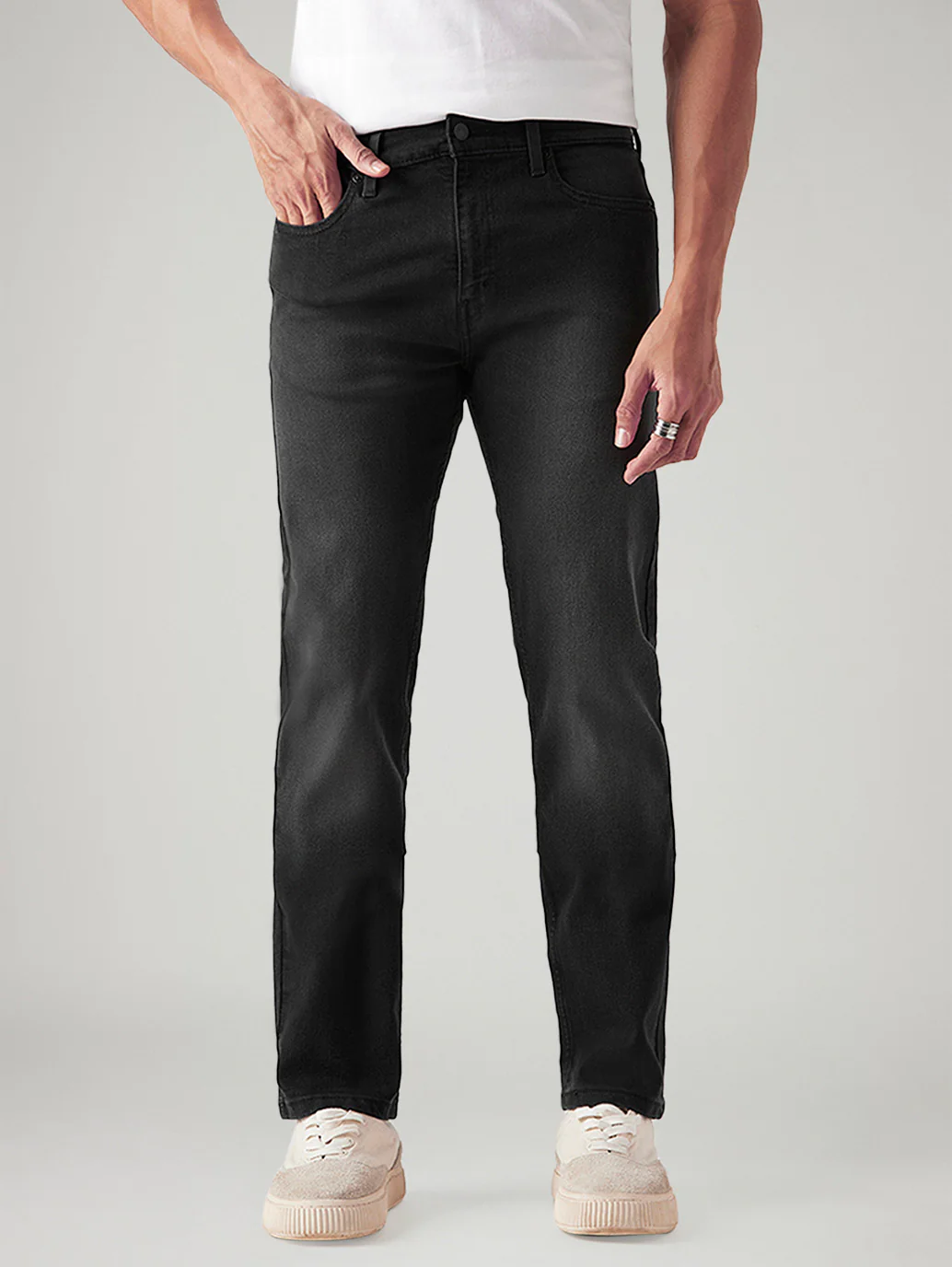 Men's 513 Black Slim Straight Fit Mid Rise Jeans - Image 3