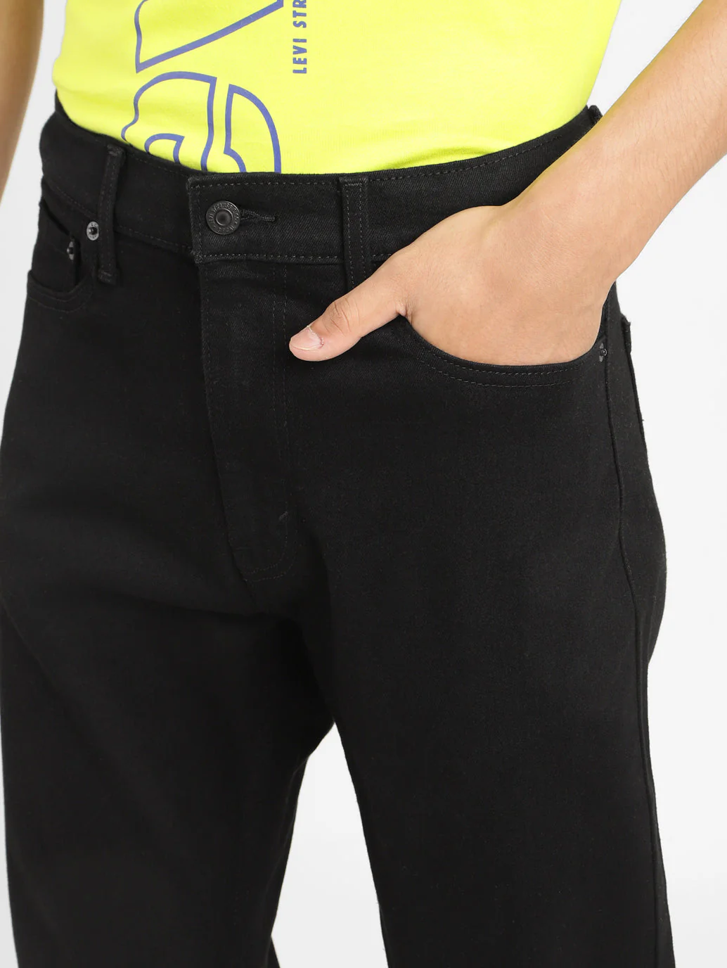 Men's 513 Black Slim Straight Fit Mid Rise Jeans - Image 6