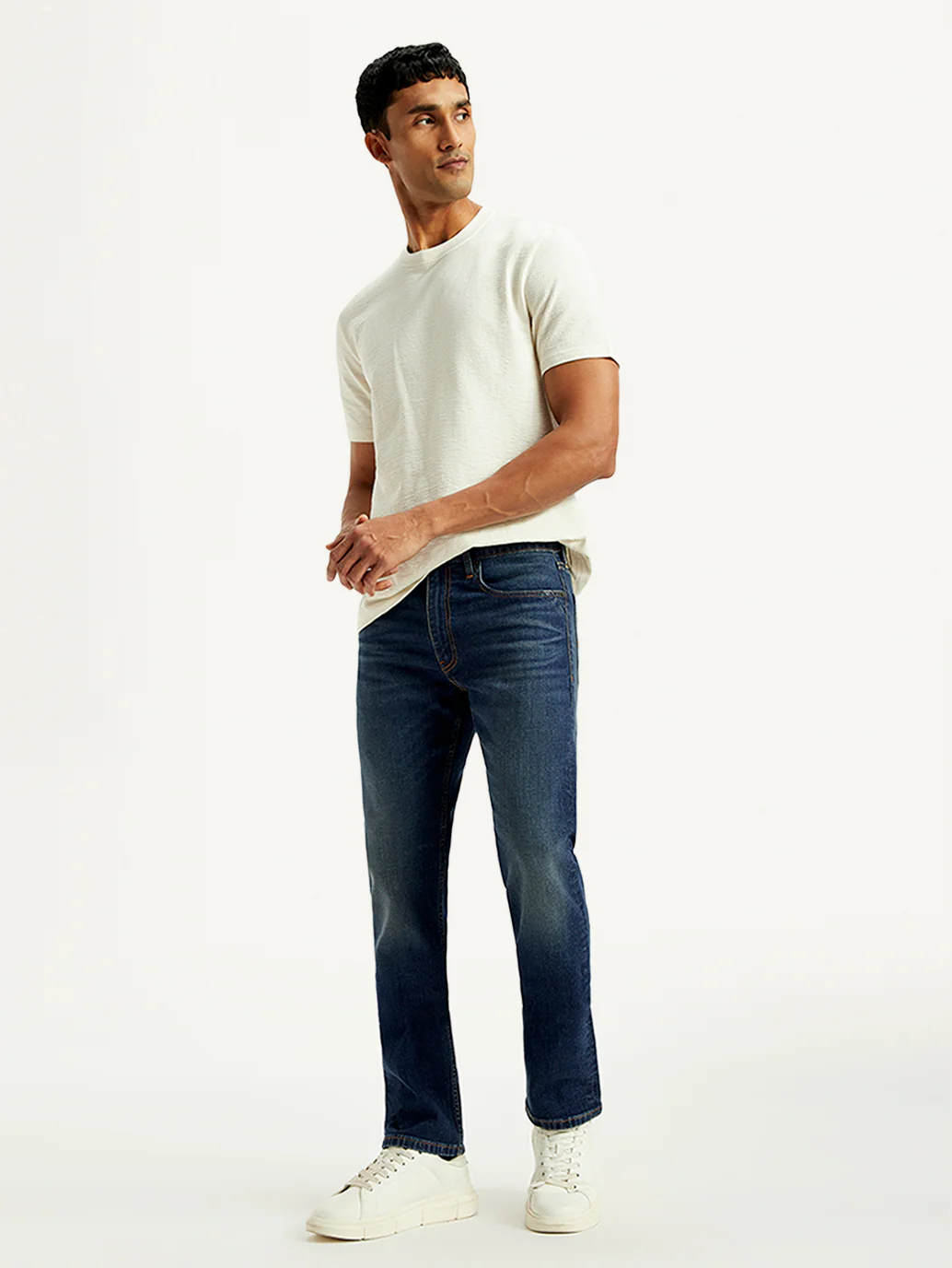 Men's Tinted 513 Blue Slim Straight Fit Mid Rise Jeans - Image 8