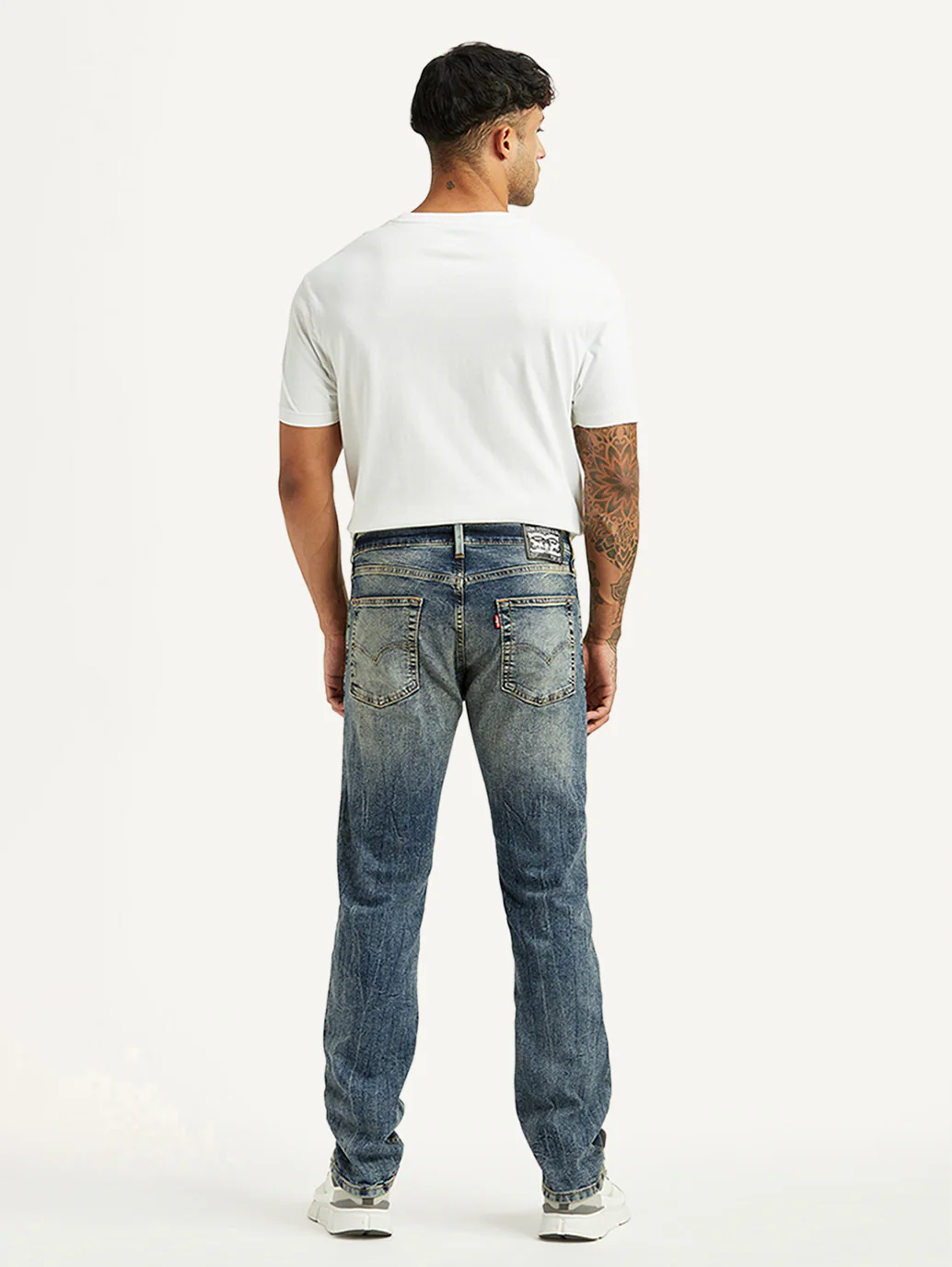 Men's Tinted 513 Blue Slim Tapered Fit Mid Rise Jeans - Image 5