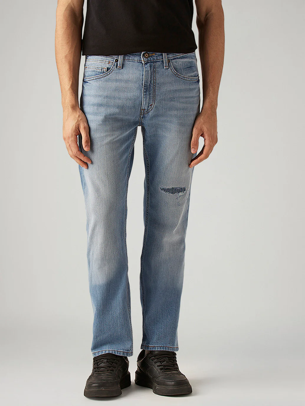 Men's 513 Light Blue Slim Straight Fit Mid Rise Jeans - Image 2