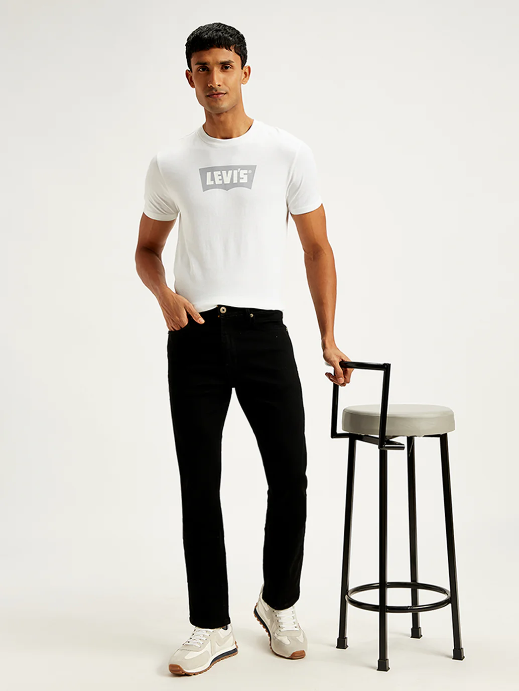 Men's 513 Black Slim Straight Fit Mid Rise Jeans - Image 7